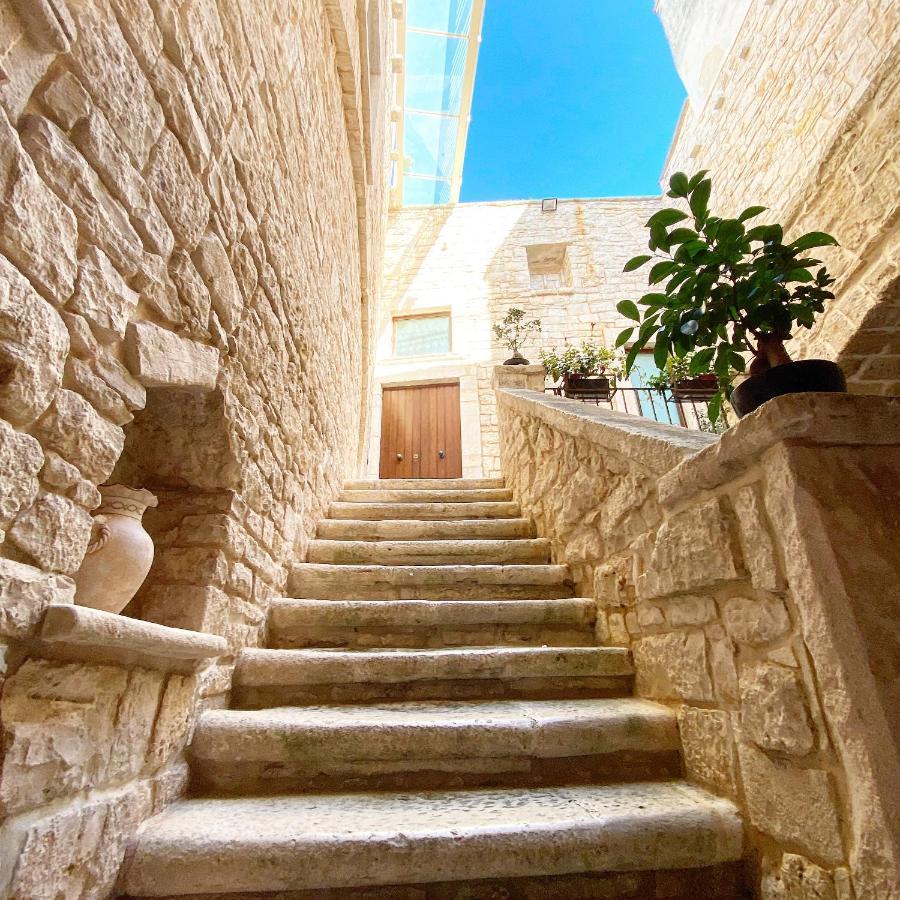 Palazzo Morola XIV Century Lägenhet Giovinazzo Exteriör bild