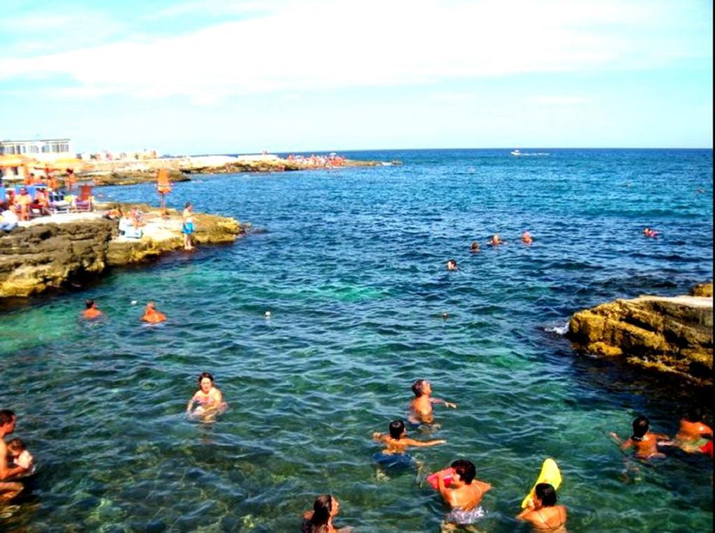 Palazzo Morola XIV Century Lägenhet Giovinazzo Exteriör bild