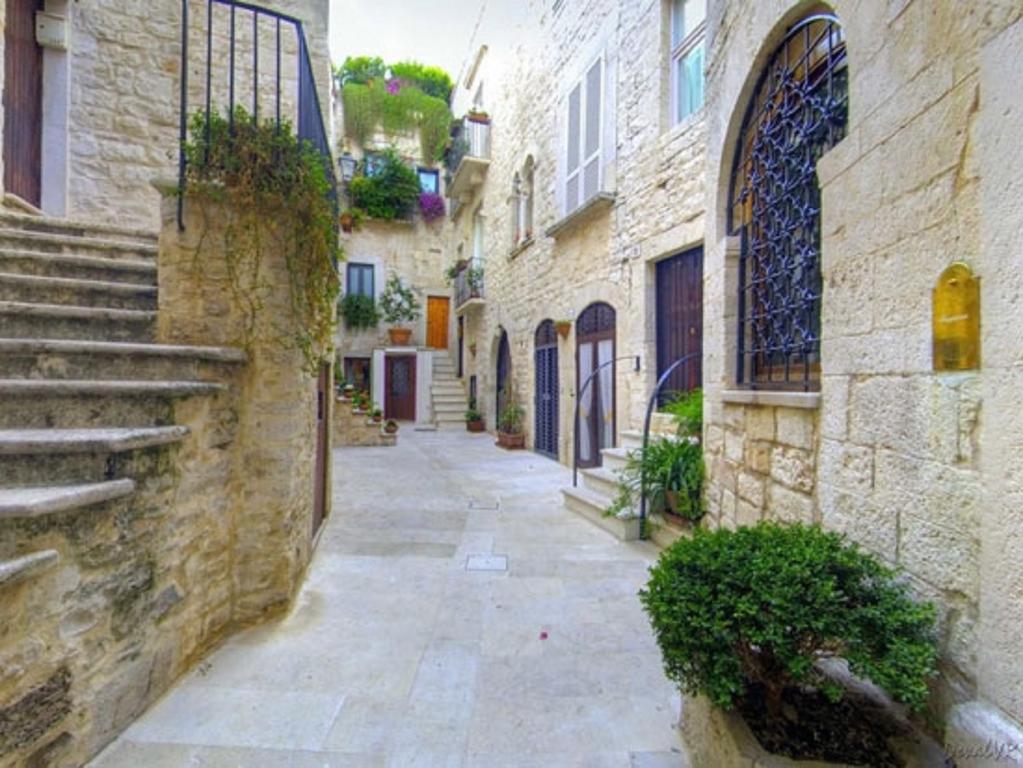 Palazzo Morola XIV Century Lägenhet Giovinazzo Exteriör bild
