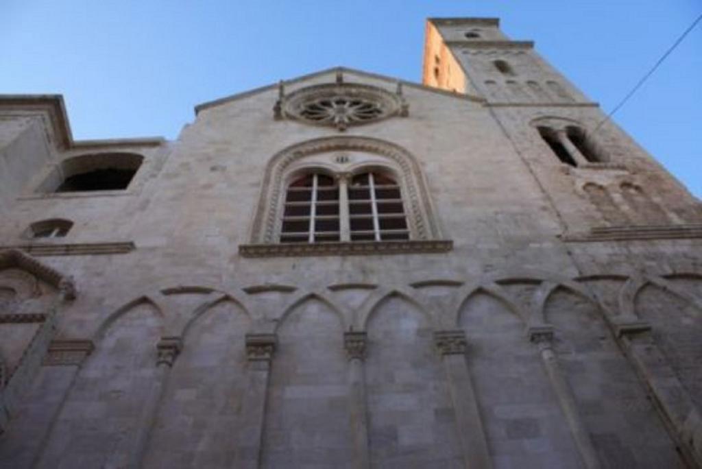 Palazzo Morola XIV Century Lägenhet Giovinazzo Exteriör bild