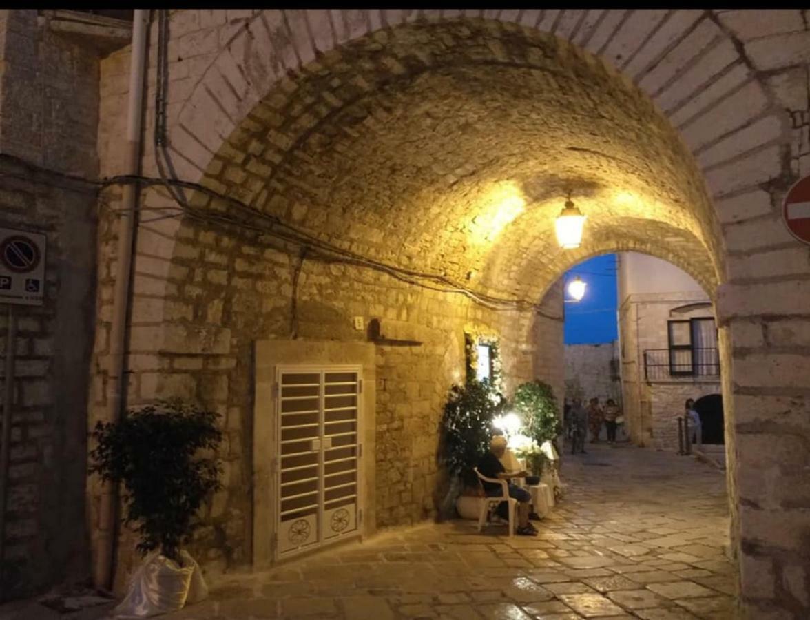 Palazzo Morola XIV Century Lägenhet Giovinazzo Exteriör bild
